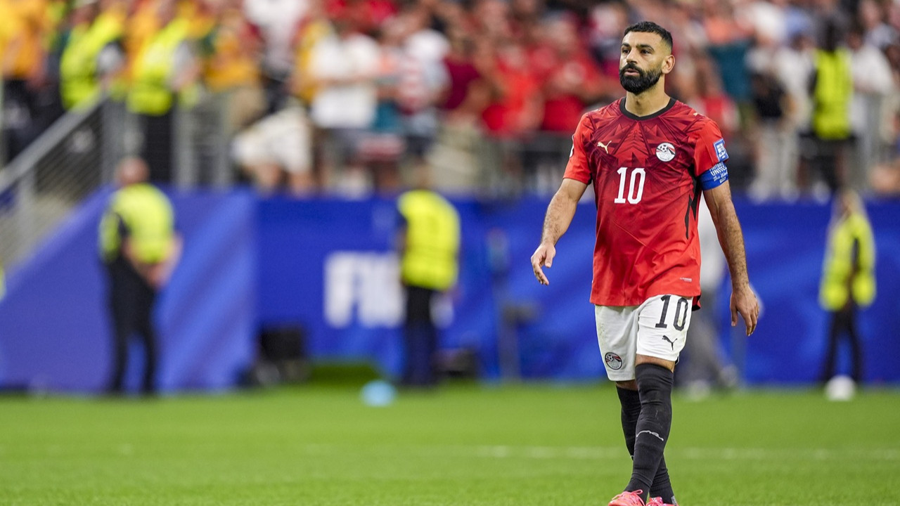 Beşiktaş'ta Salah nöbeti: Transferin kaderini dörtlü zirve belirleyecek