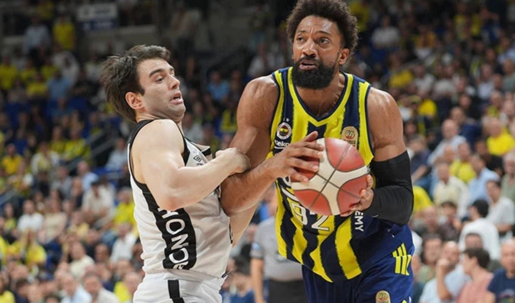Fenerbahçe Beko’da 2 ayrılık birden