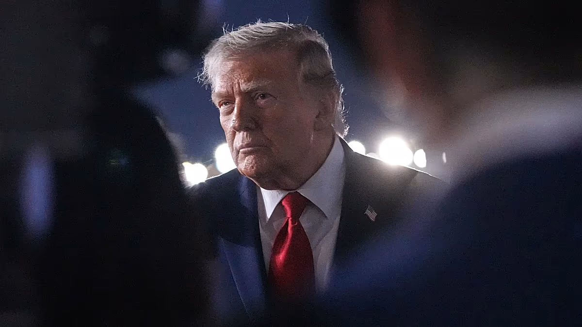 Trump: 'İran, barış görüşmelerinin tıkanmasının bedelini ödeyecek'