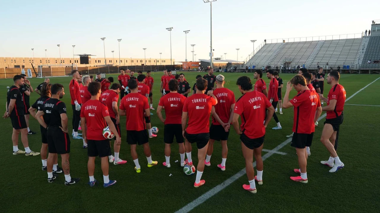 Montella neşteri vuruyor! ABD maçında bambaşka bir Türkiye sahada olacak! İlk 11'den 6 isim değişiyor