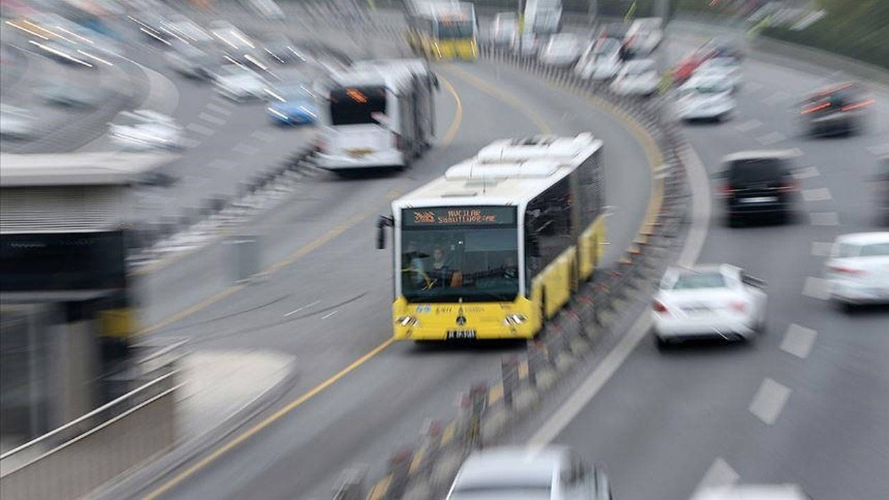 İETT otobüsünde düşen 81 yaşındaki kişi hastanede yaşamını yitirdi