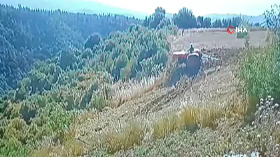 Manisa’da Traktörün Altında Kalan Çiftçi Hayatını Kaybetti