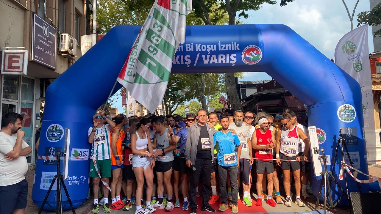 İznik’te koşu heyecanı: 'Evden Bir Koşu' 500’den fazla sporcuyla başladı