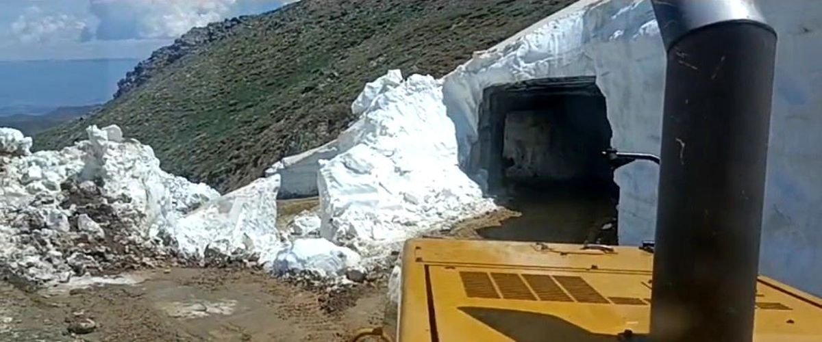 Bingöl'de haziranda da karla mücadele çalışmaları sürüyor