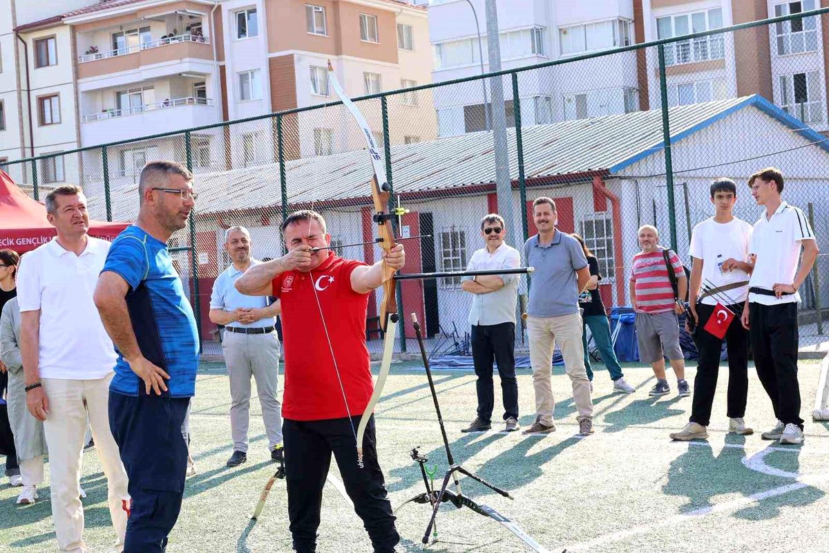 Bilecik'te GSB Yaz Spor Okulları coşkuyla açıldı