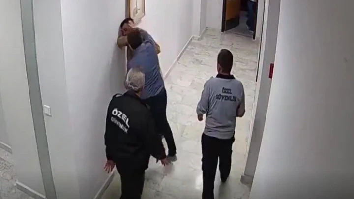 Eskişehir'de personeli darbeden hastane müdürü açığa alındı! İdari soruşturma başlatıldı