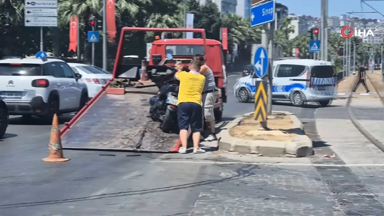 Samsun'da otomobil ile motosiklet çarpıştı: Motosiklet trafikten men edildi
