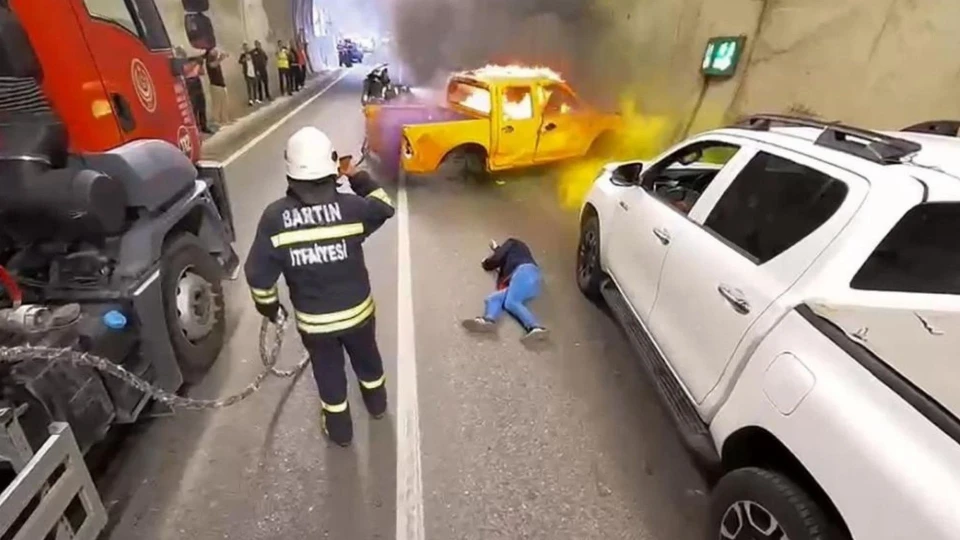 Amasra Tüneli'nde kaza ve yangın tatbikatı: 50 personel katıldı, trafik durduruldu!