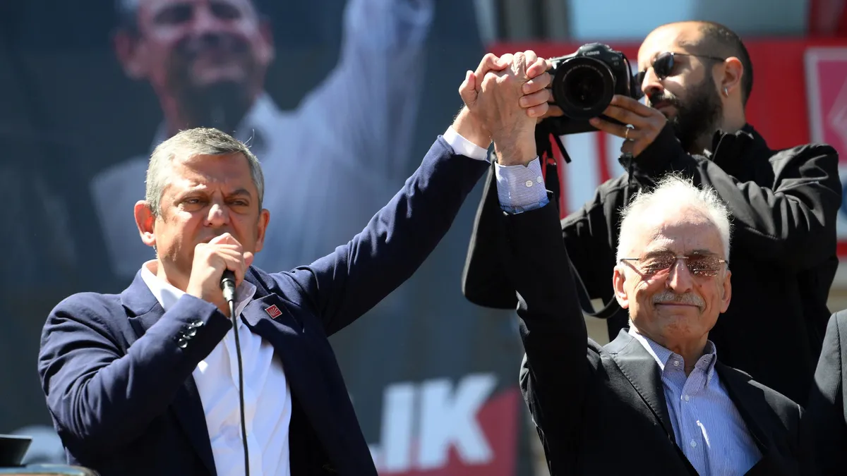 Karayalçın’dan Kılıçdaroğlu ve Özel’e çağrı: Arınma da kurultay da olabilir | İmamoğlu’nu çizdi | Adaylık...