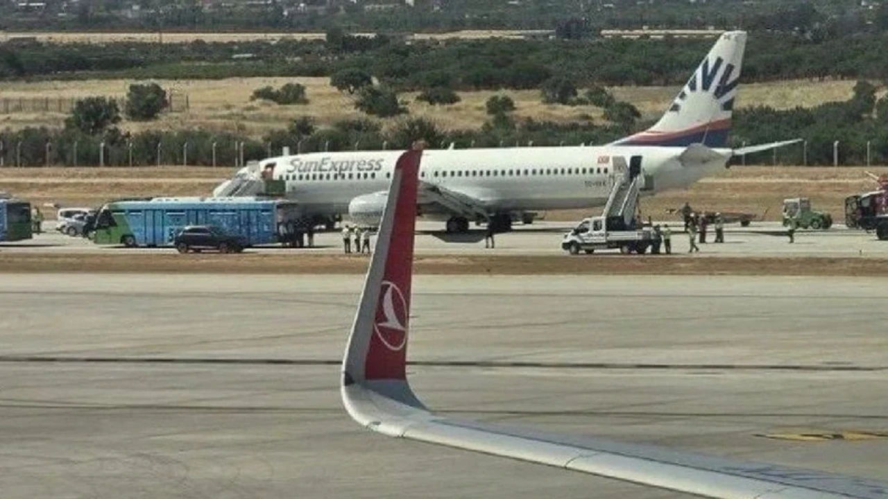Gaziantep'e Korku Dolu Anlar! Yolcu Uçağının Lastiği Patladı