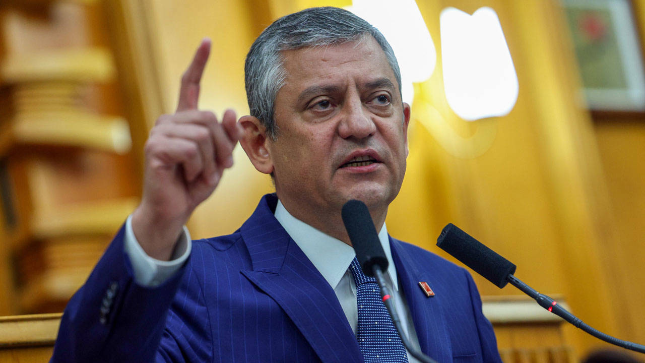 Özgür Özel'den 'olağanüstü kurultay' hamlesi: İmzalar yarın teslim edilecek