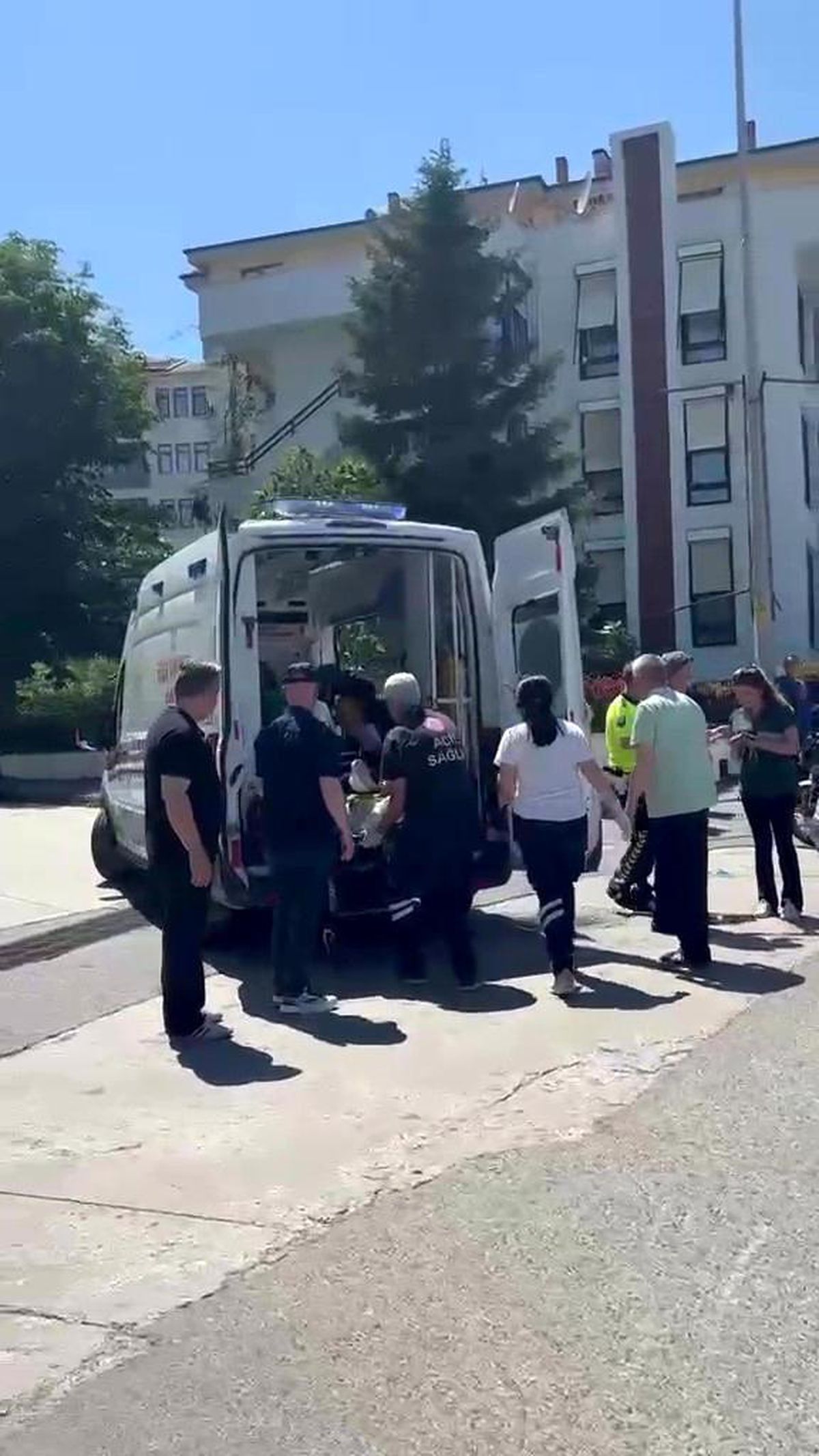 Otomobil ile motosiklet çarpıştı, 1 kişi yaralandı