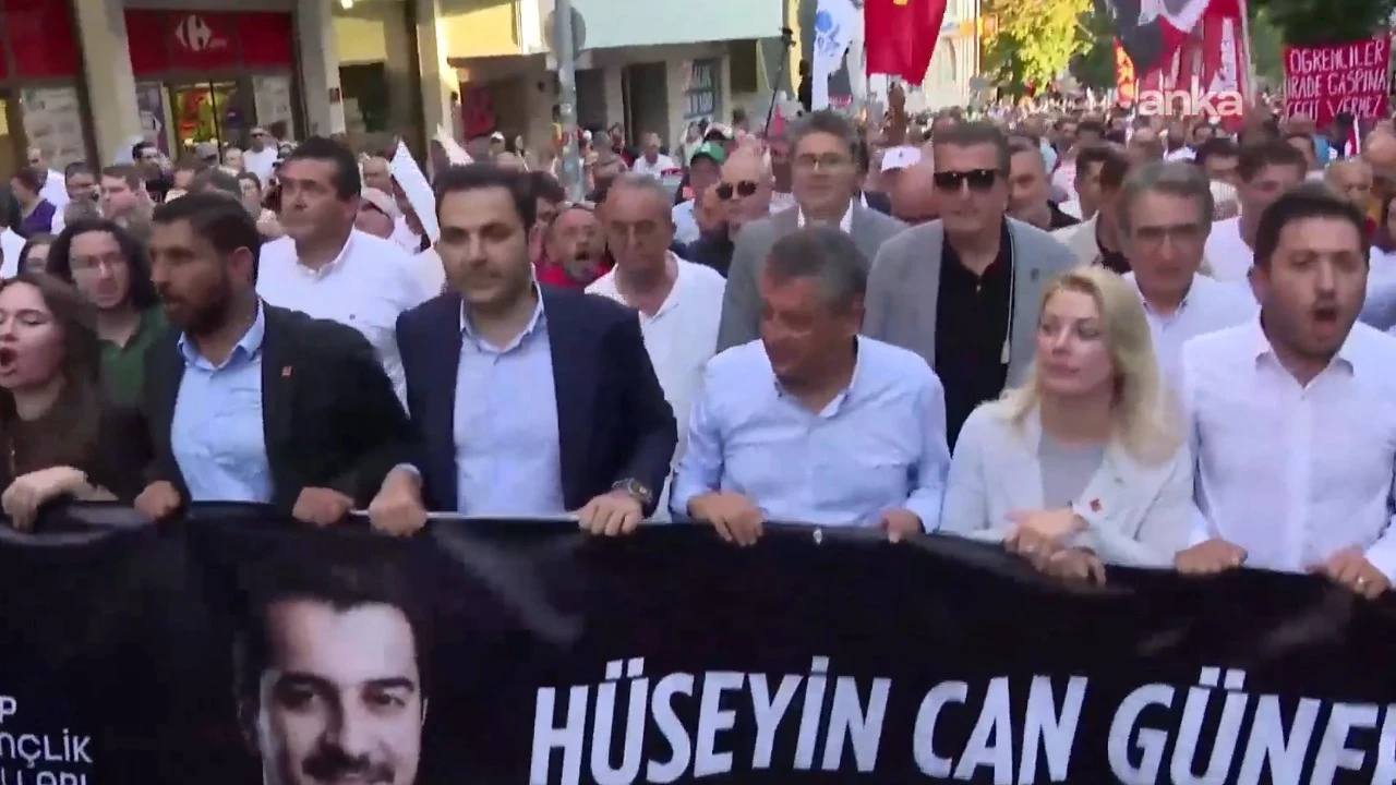 CHP'den Hüseyin Can Güner'e destek yürüyüşü