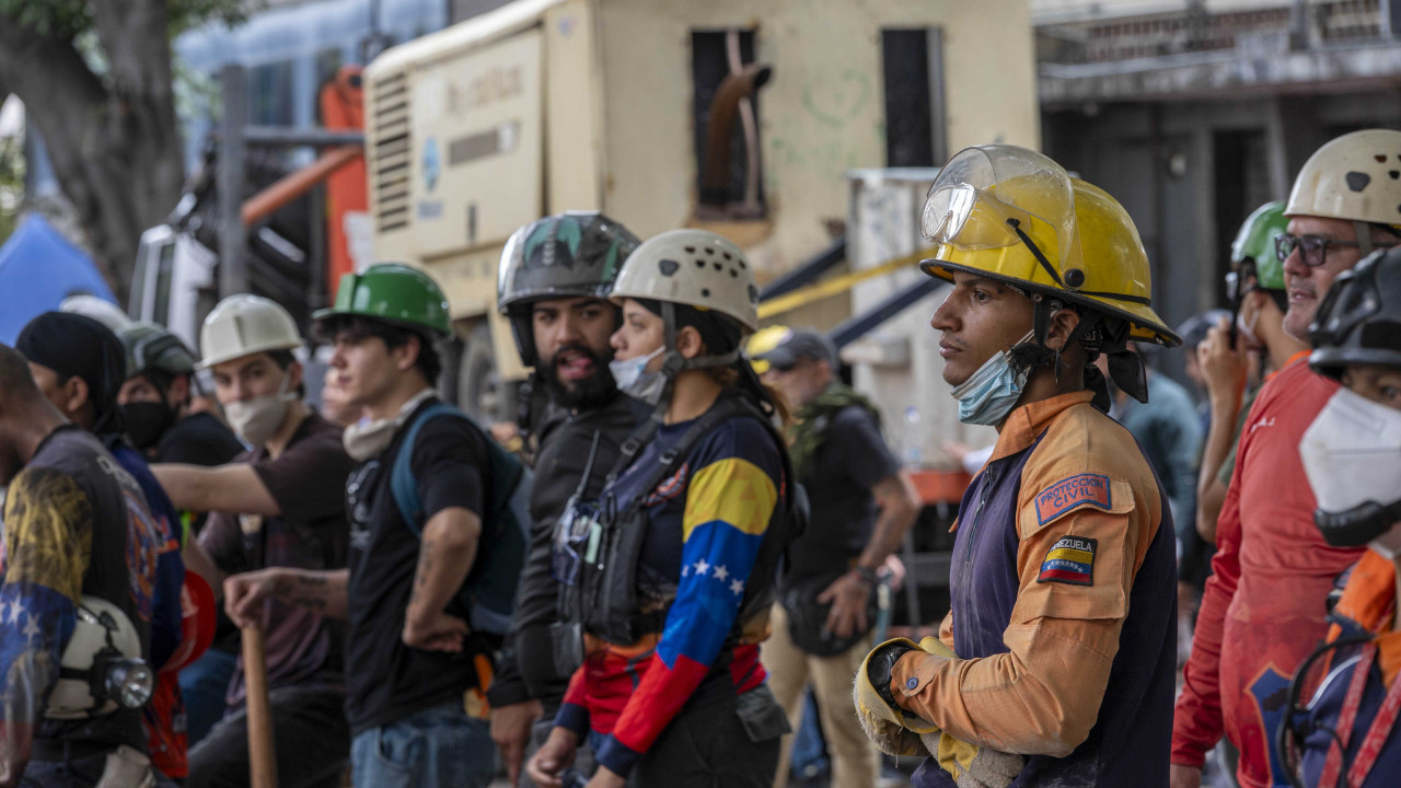 Venezuela'da umutlar tükeniyor: Depremde can kaybı 2 bin 295'e yükseldi, 7 gün yas ilan edildi