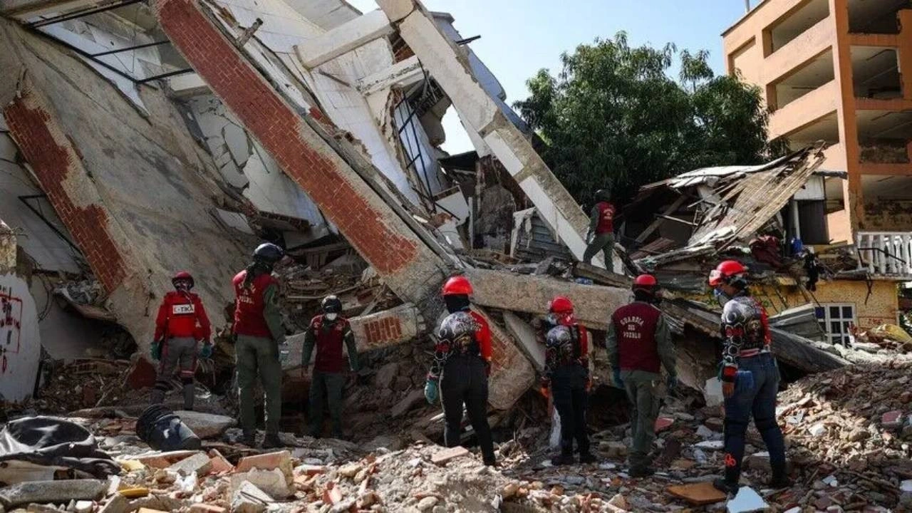 Venezuela'da mucize kurtuluş! 12 yaşındaki Fabiana 32 saat boyunca hayata direndi