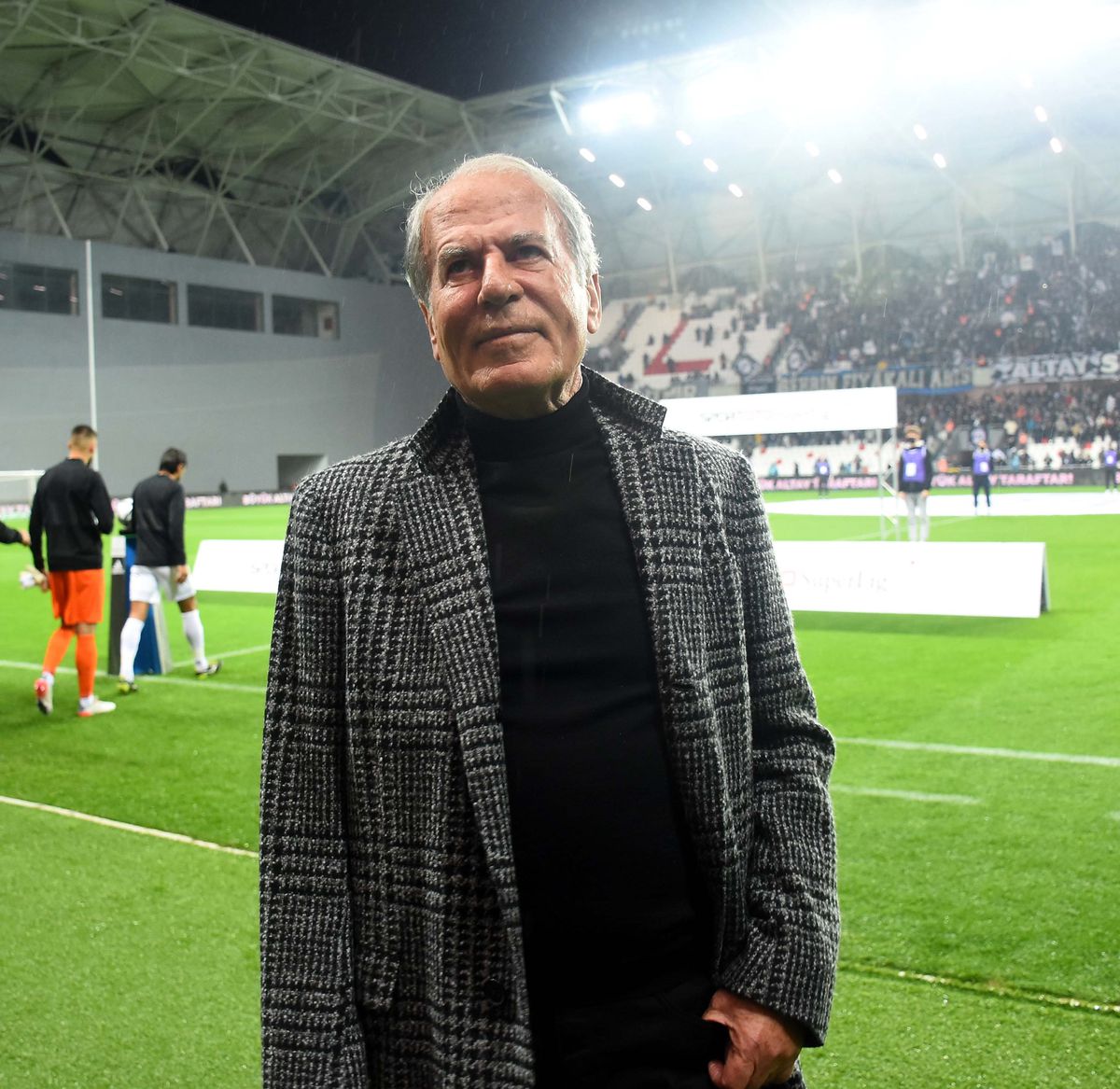 Altay'dan Mustafa Denizli'ye çağrı