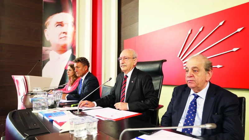 CHP’de Özel tasfiyesi