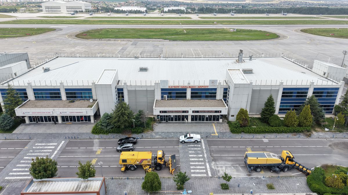 AFAD'ın Kayseri'de kuracağı lojistik merkezinde uçaklar 30 dakikada yüküyle havalanacak