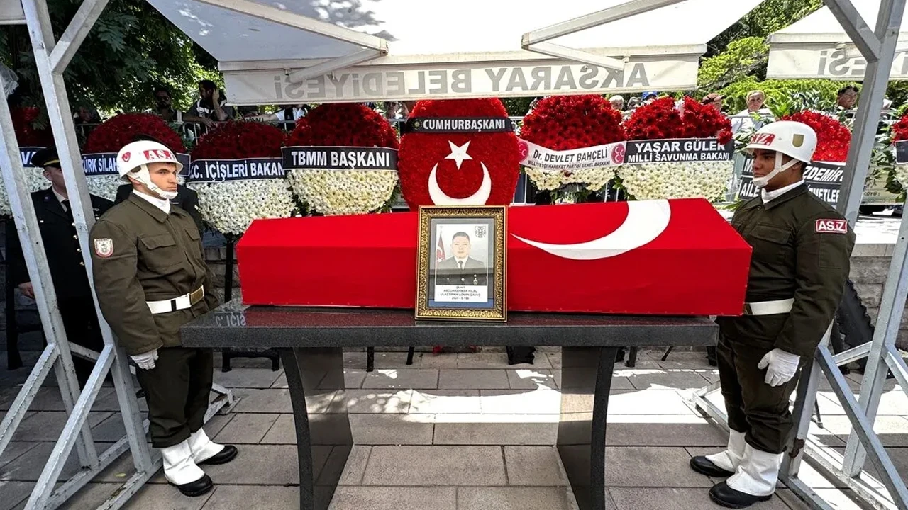 Aksaray şehidini son yolculuğuna uğurladı: Uzman Çavuş Abdurrahman Hilal toprağa verildi