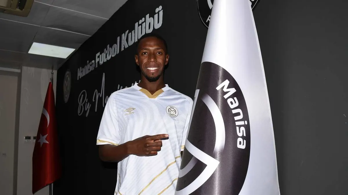 Manisa FK, Birama Toure'nin sözleşmesini uzattı
