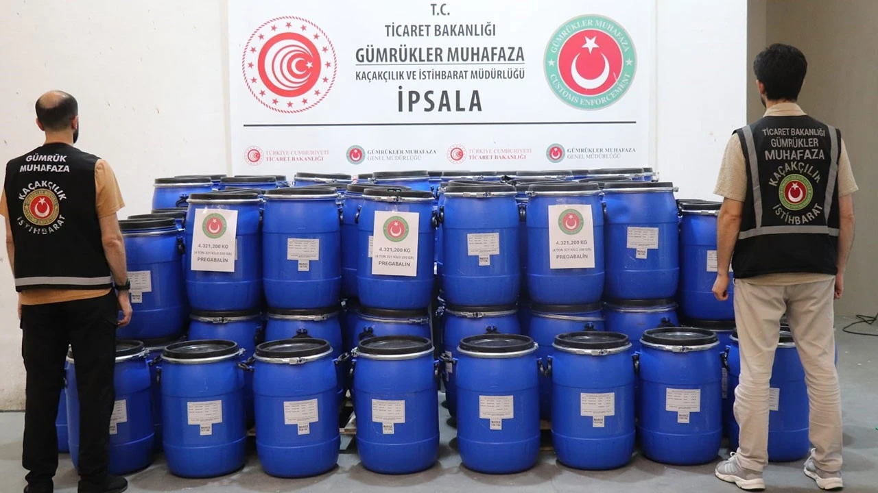 Gümrük muhafazadan tarihi operasyon: İpsala'da 3 milyar liralık uyuşturucu yakalandı