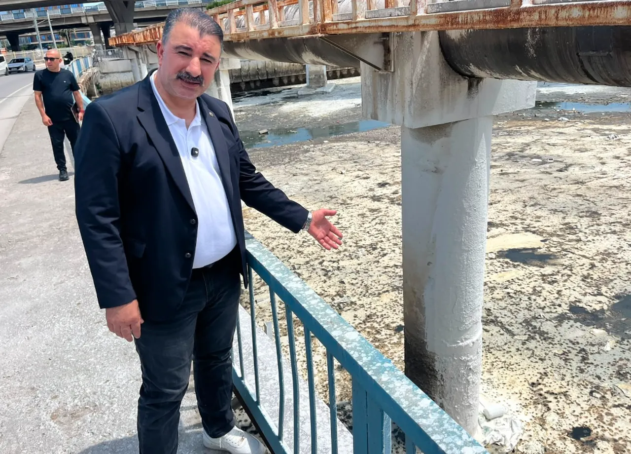 İzmir'de koku ve kirlilik isyanı! "Maskesiz 5 dakika durulmuyor"