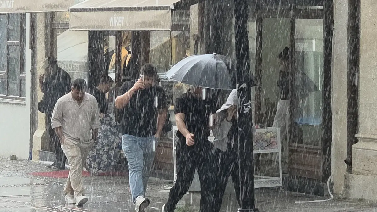 Sağanak ve fırtına kapıda! Bugün başlıyor, 5 gün sürecek
