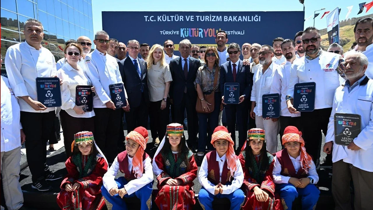 Van'da 9 gün sürecek Kültür Yolu coşkusu başladı