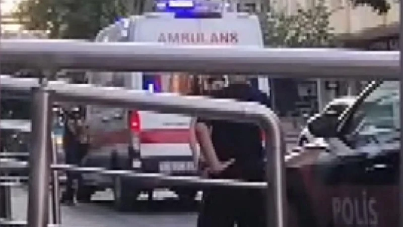 Büyükçekmece'de denize girdikten bir süre sonra çırpınmaya başlayan çocuk boğuldu