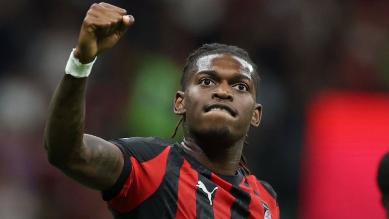 Rafael Leao'ya çılgın teklif: Bonuslarla servet kazanacak!