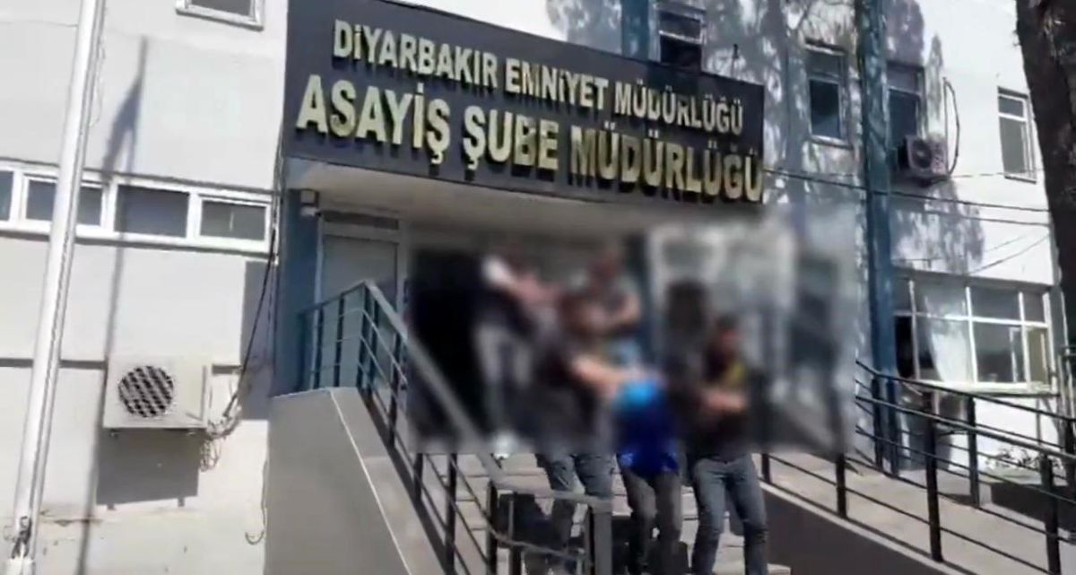 Diyarbakır'da Yapı Kredi Bankası şubesine silahlı saldırıyla ilgili 2 tutuklama