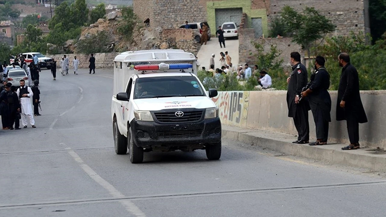 Pakistan'daki intihar saldırısında 1 kişi öldü, 7 kişi yaralandı