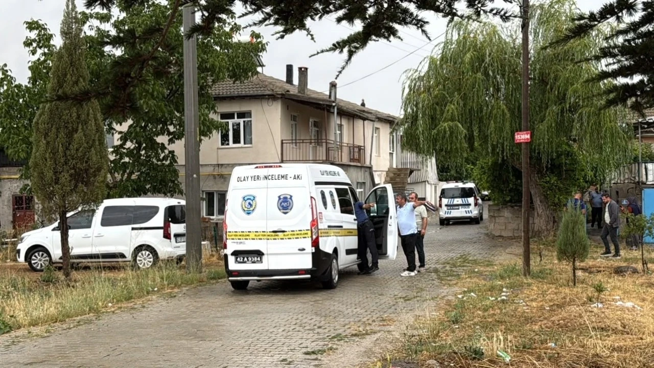 Komşu kavgasında silahla vuruldu