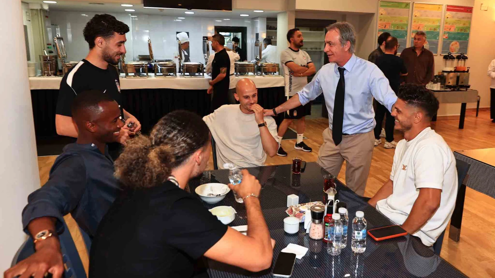 Beşiktaş, yeni sezon hazırlıkları öncesinde yemekte buluştu
