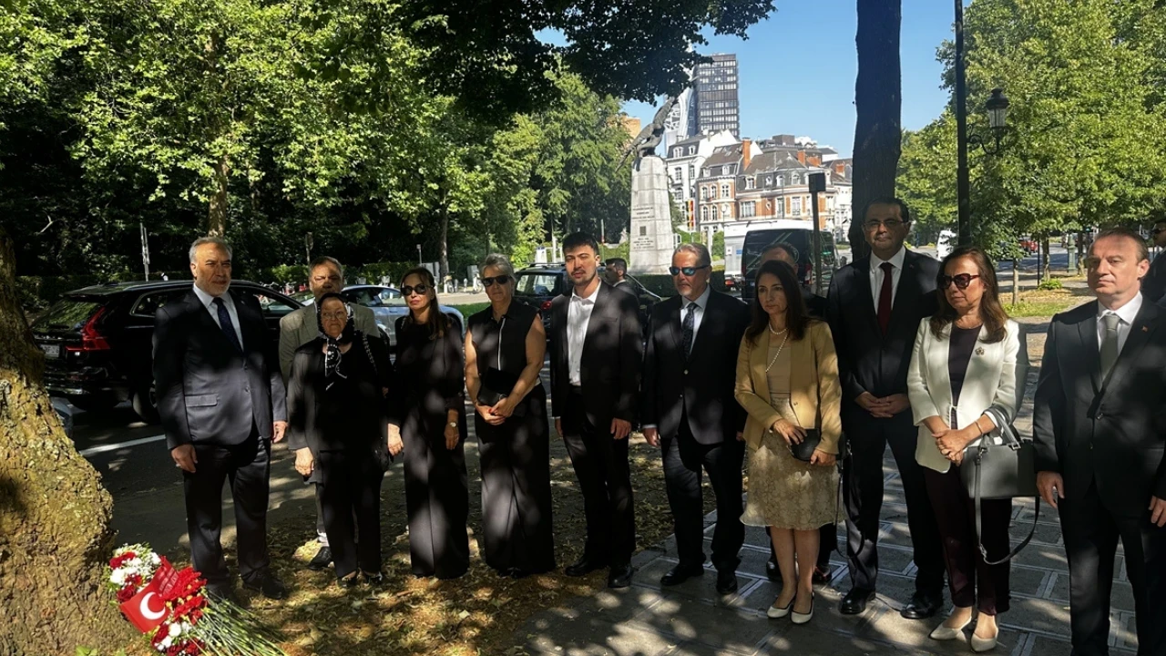 Şehit Türk diplomat Dursun Aksoy Brüksel'de anıldı
