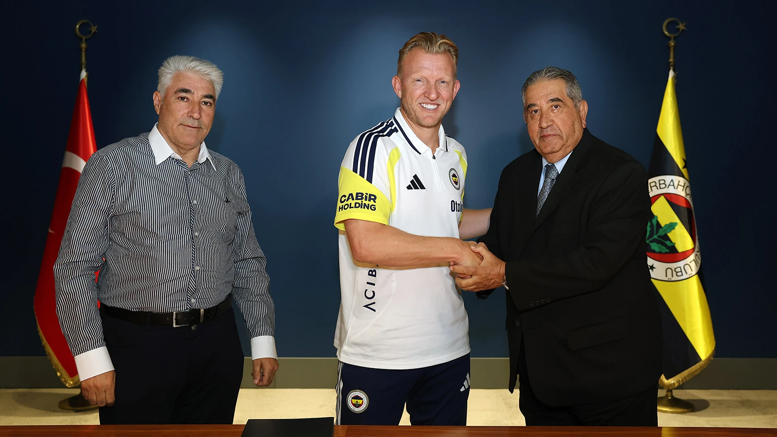 Fenerbahçe'den TFF'nin yabancı kuralı kararına tepki: "Rezalet olarak değerlendiriyoruz"