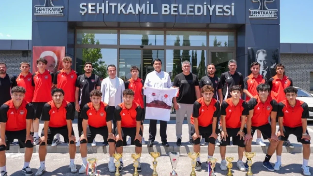 Şehitkamil Belediyespor’dan tarihi başarı! Hedef Türkiye şampiyonluğu