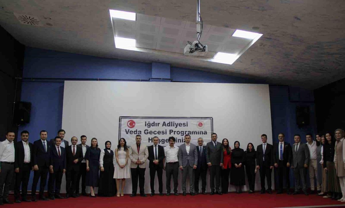 Iğdır'da görev yeri değişen hakim ve savcılar için veda programı