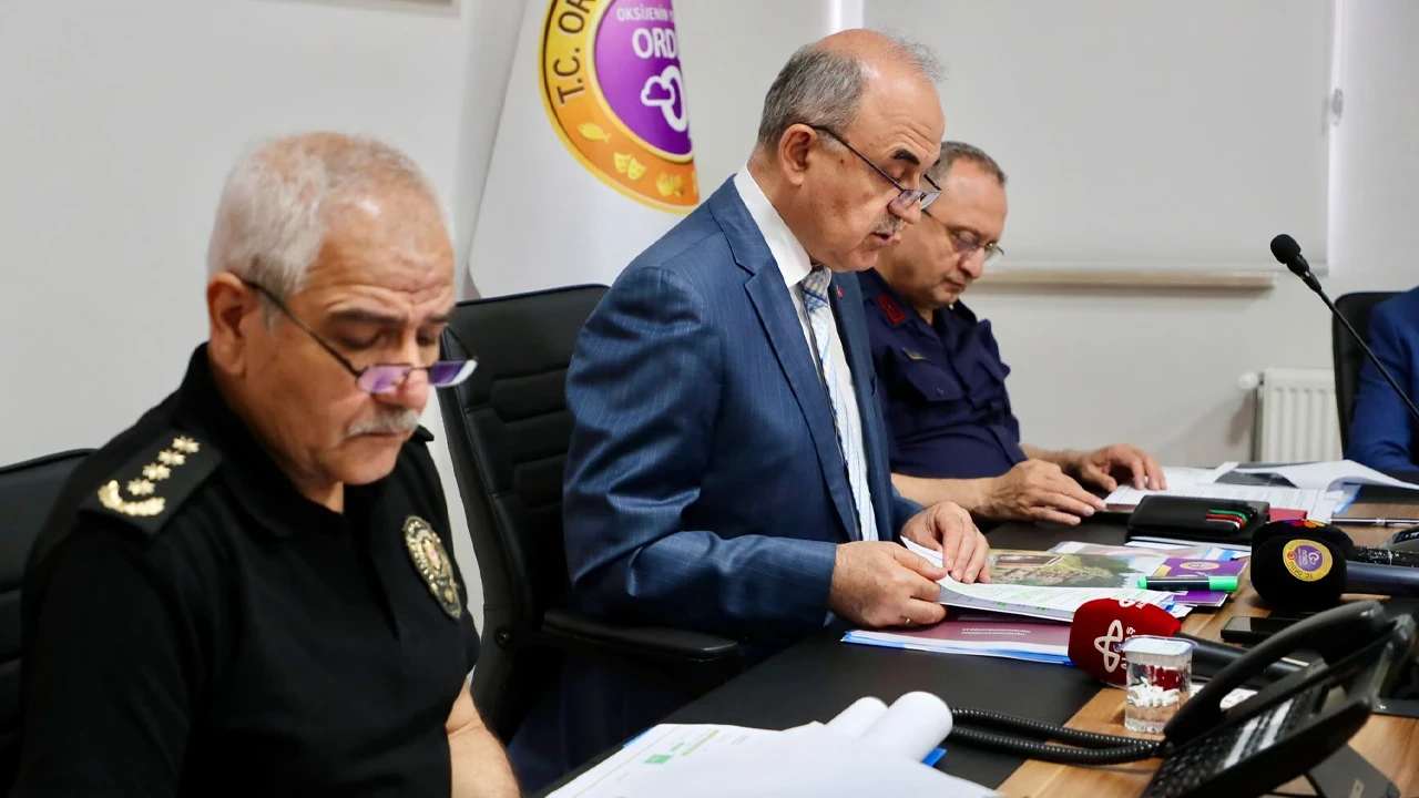 Vali Erol, basın mensuplarına değerlendirmelerde bulundu