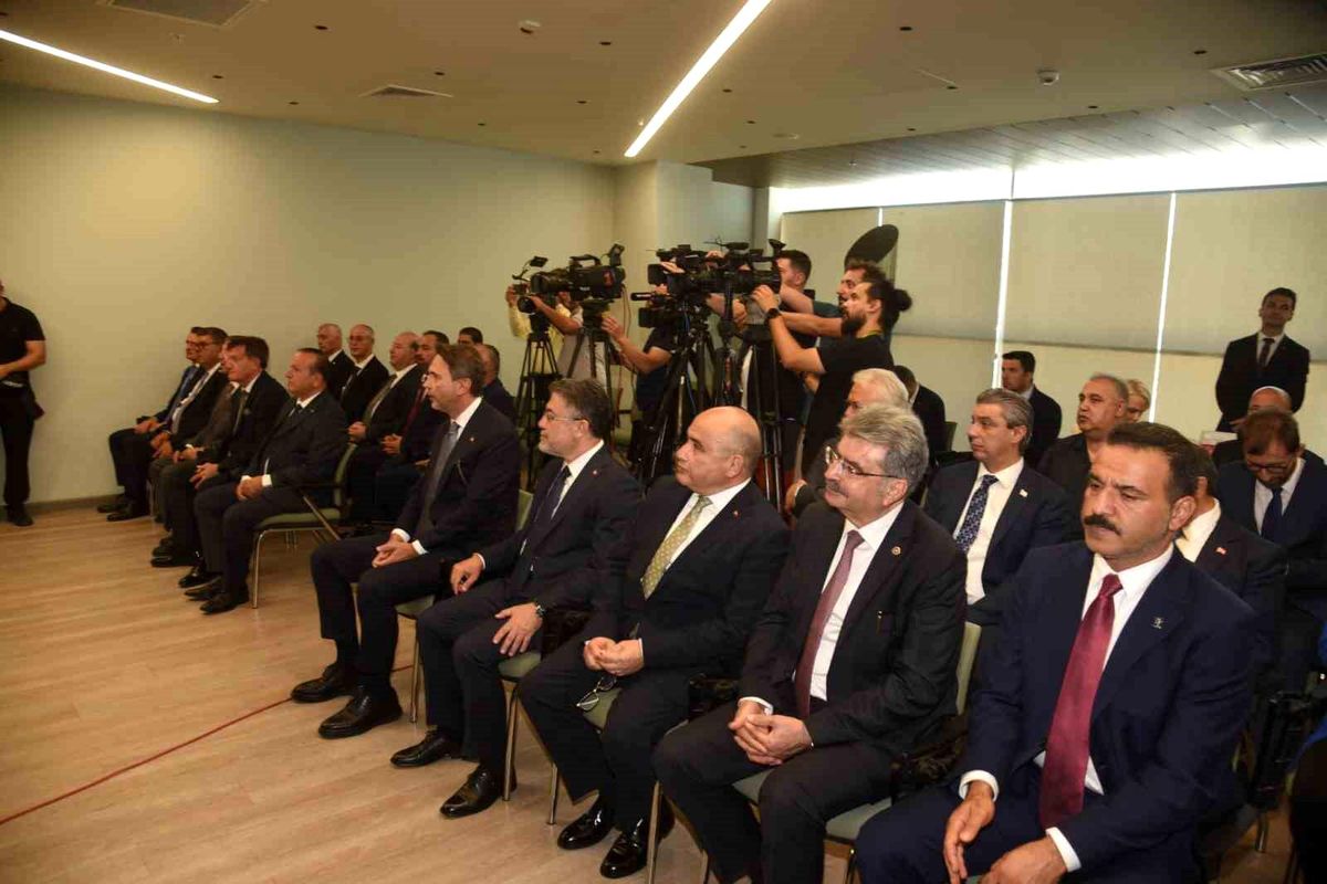 Cumhurbaşkanı Yardımcısı Yılmaz'dan AP'ye tepki: "Avrupa Parlamentosu Rum kesiminin propagandasına alet edilmiştir"