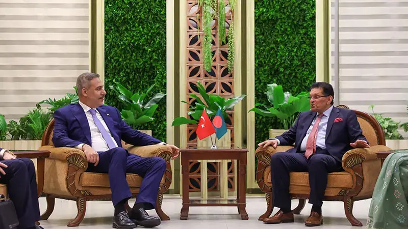 Bakan Fidan, Bangladeş Dışişleri Bakanı Rahman ile görüştü