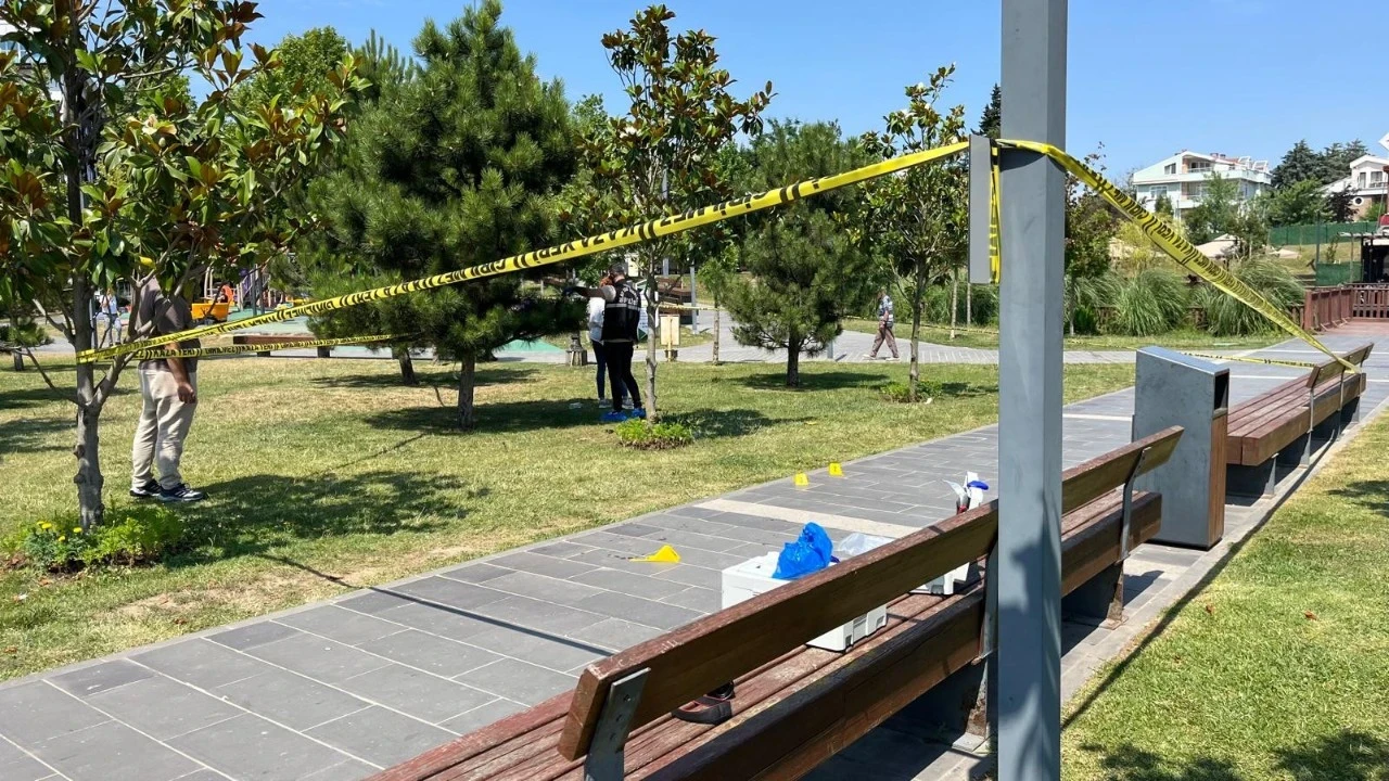 Kan donduran olay! Eşini boğazından bıçakladı: Hayatta tutmak için zamanla yarıştılar