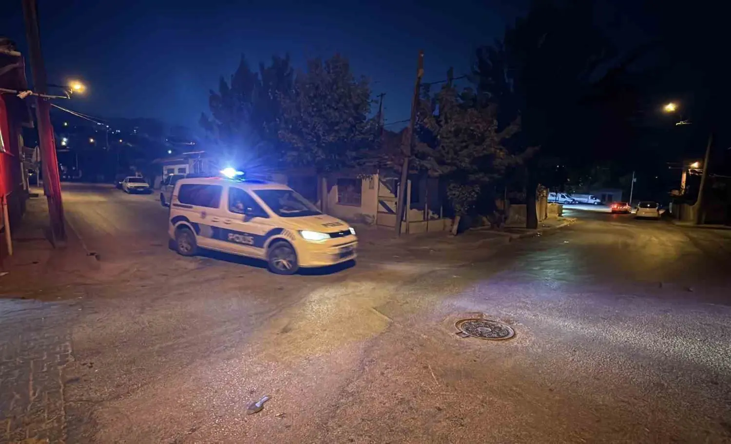 Sokak ortasında dehşet saçtı! 1'i çocuk 3 kişiyi kurşun yağmuruna tuttu