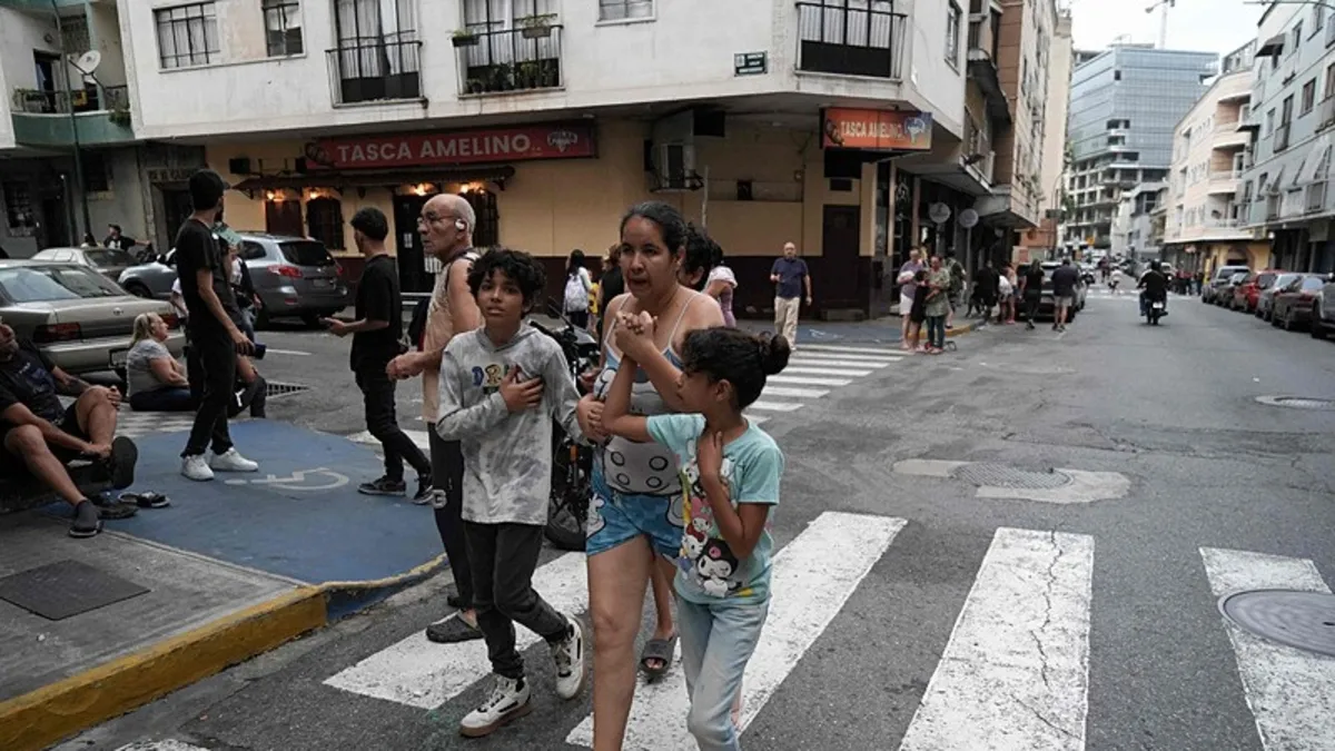 Venezuela’da 7,5 Japonya’da 6,9 büyüklüğünde deprem! Binalar çatladı camlar tuzla buz oldu! Tsunami...