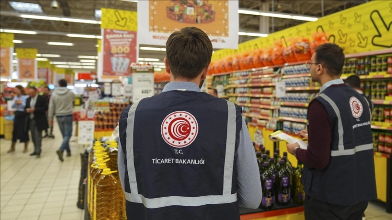 Bir top dondurma için ağzından çıkan kelime yaktı! Bakanlık harekete geçti