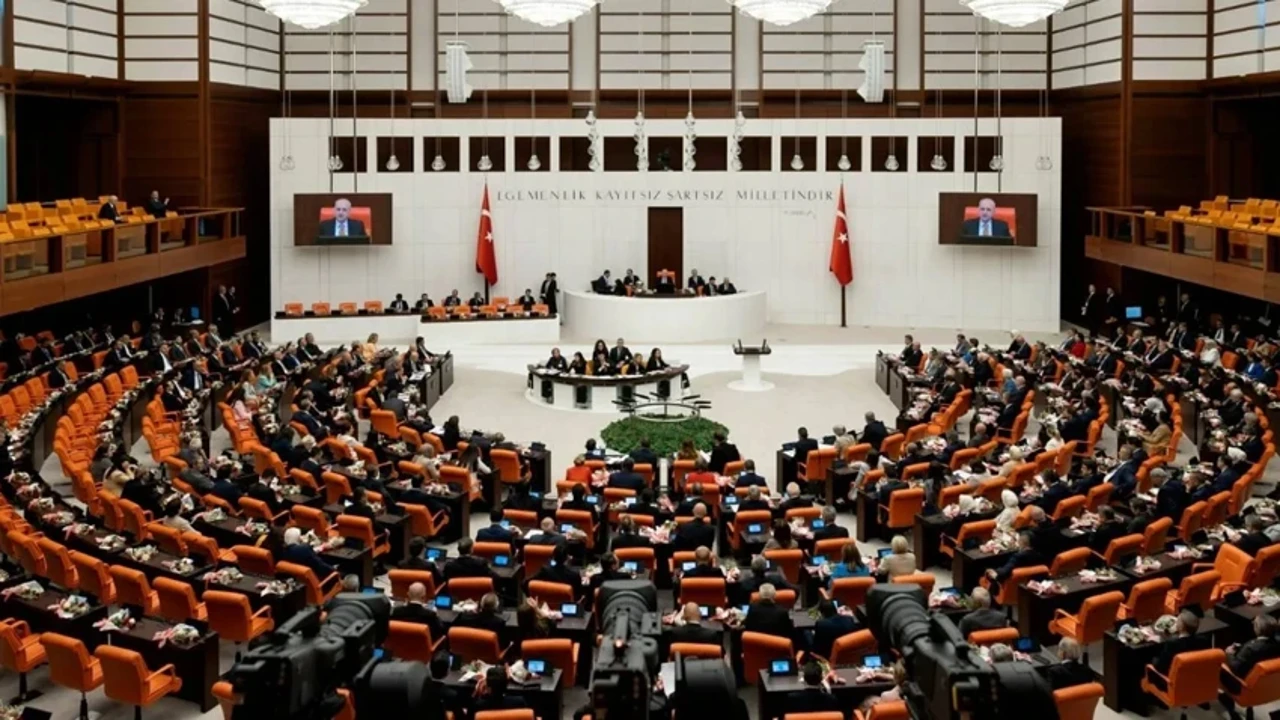 TBMM’de grup toplantısı takvimi yeniden şekilleniyor