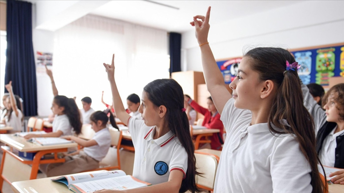 Pazartesi günü okullar var mı? | 1 Haziran Pazartesi okullar açık mı?