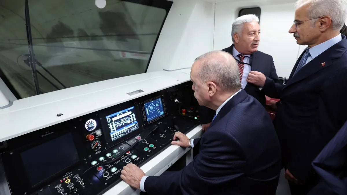 Bakan Uraloğlu açıkladı: Türkiye’nin en uzun ve hızlı metrosundan rekor! Bir günde 53 bin yolcu taşıdı