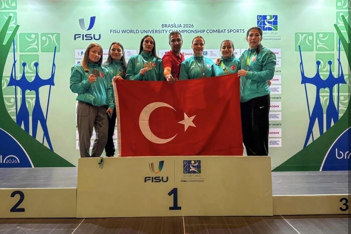 BARÜ'lü güreşçi Bükrenaz Sert, dünya şampiyonu oldu