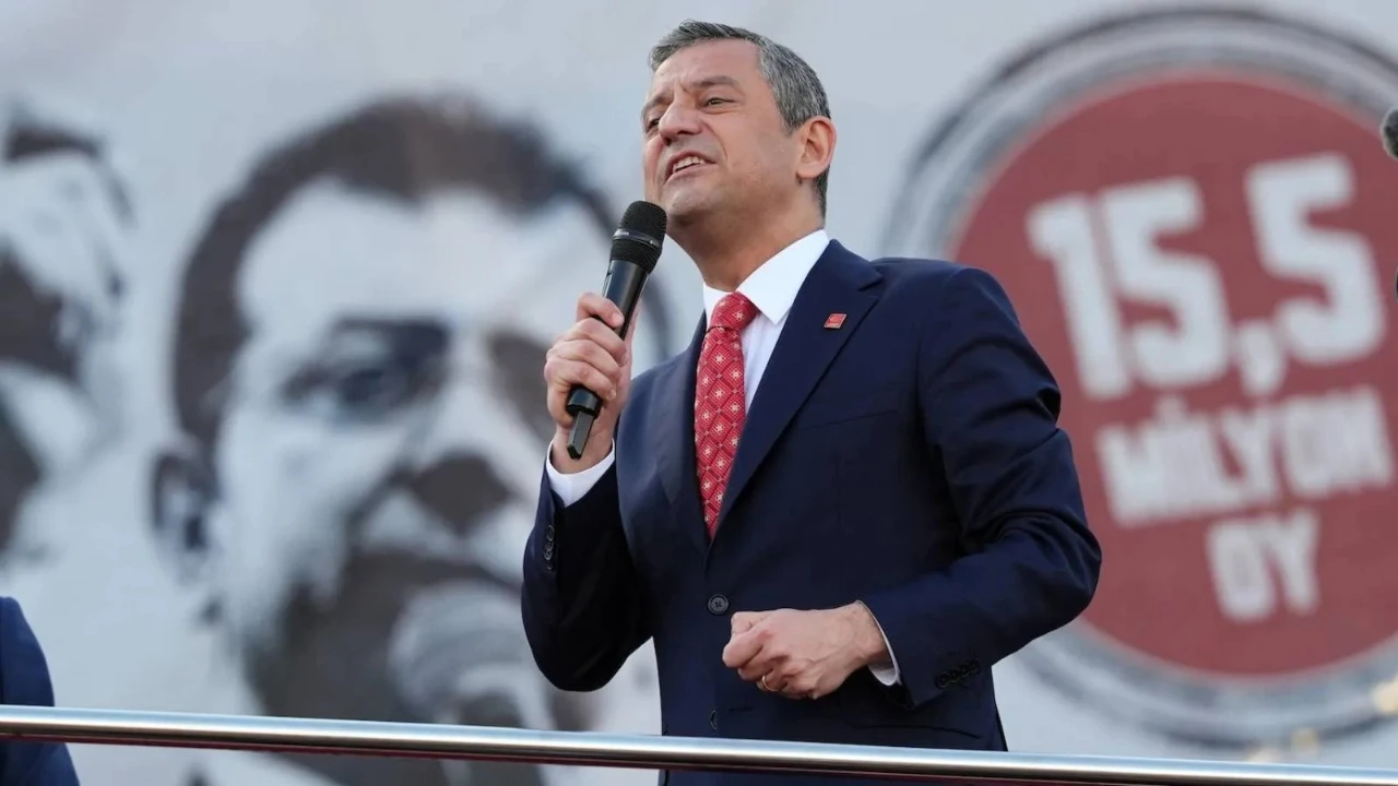 AKP kulislerinde dikkat çeken değerlendirme: Özgür Özel yeni parti kurarsa iş değişir